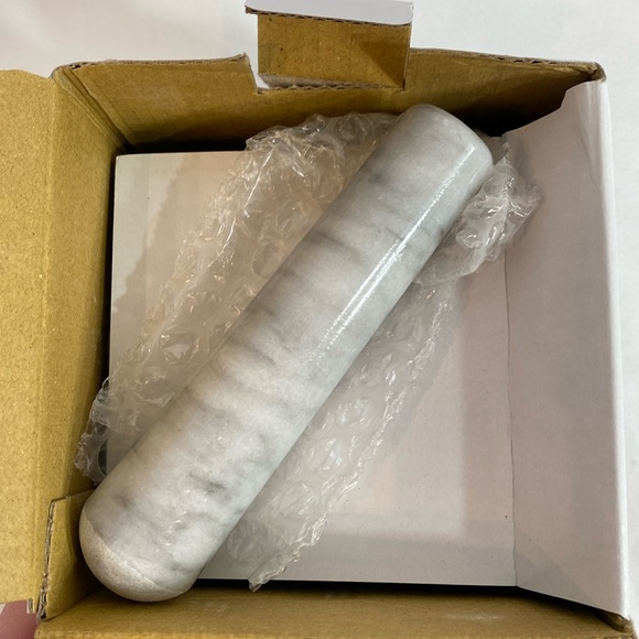 Marble mortar and pestle, crushing grinding herbs, spices nutmeats - Picture 9 of 16